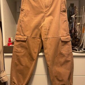 Woman’s Tan Cargo Pants
